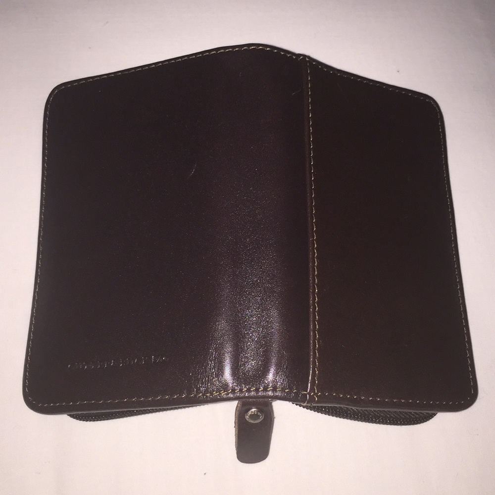 Cutter & Buck Wallet - Picture 4 of 7